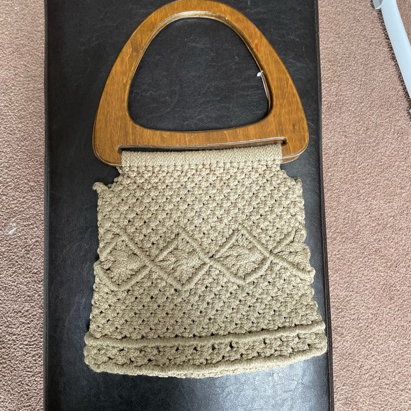Woven Boho Wooden Handle Handbag - Picture 3 of 9